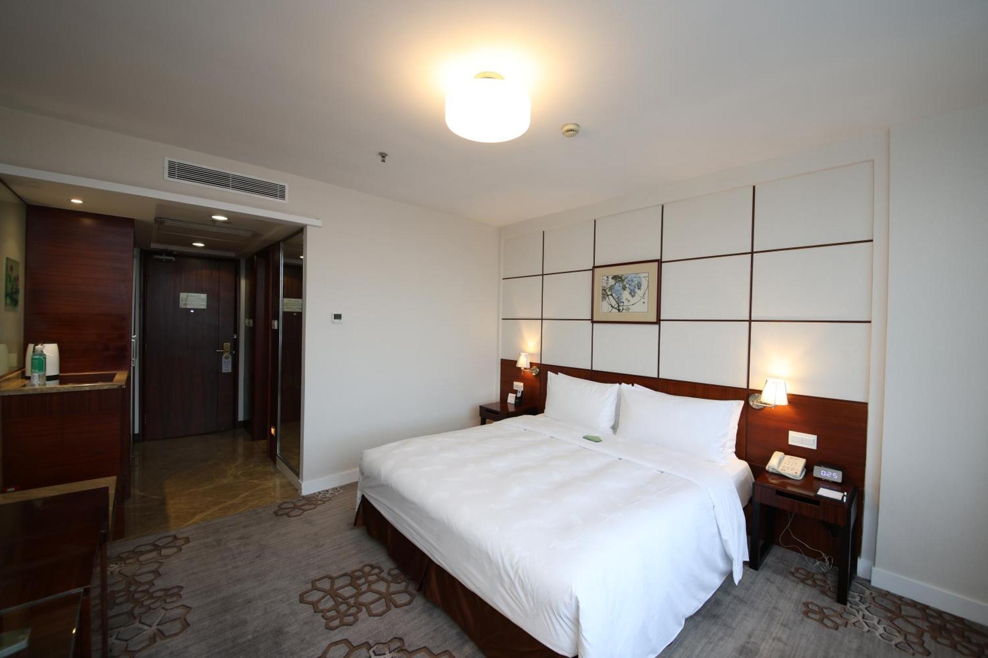 Liuhua Hotel Гуанджоу Екстериор снимка