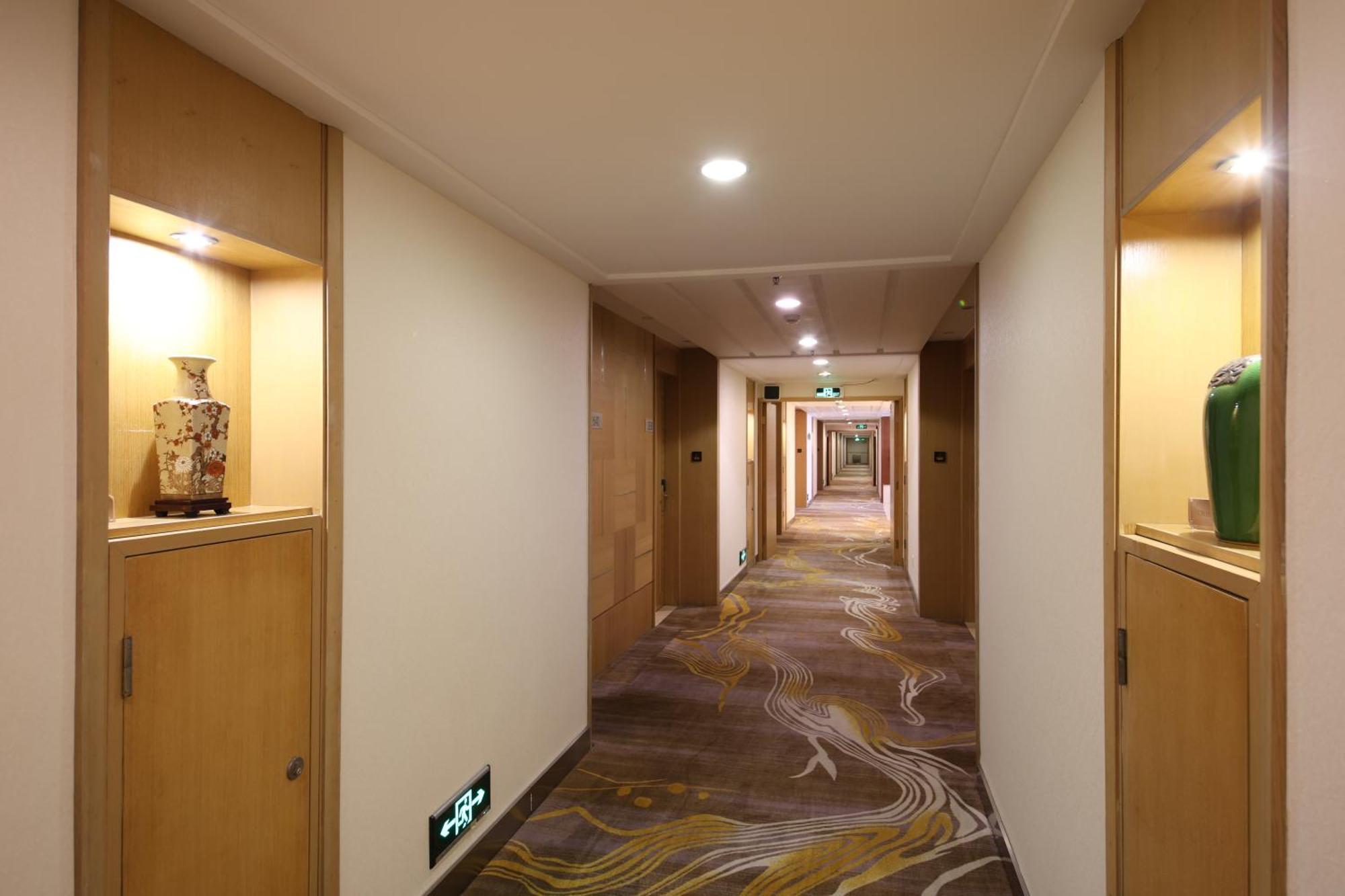 Liuhua Hotel Гуанджоу Екстериор снимка